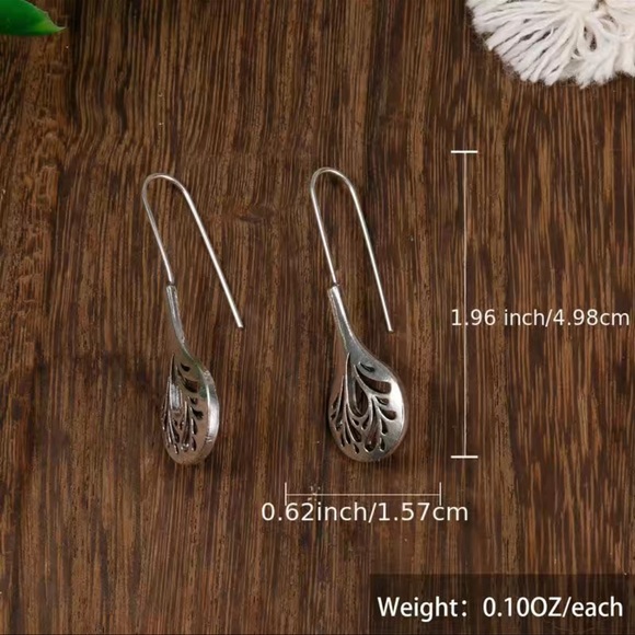 NEW Silver Plated Filigree Earrings 2” Drop Earrings Lightweight Cutout Earrings - Picture 4 of 5